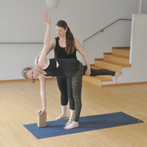 yoga adjusting